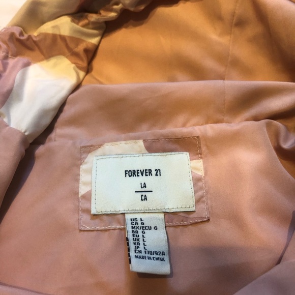 Pink and White Camo Windbreaker - Picture 5 of 5